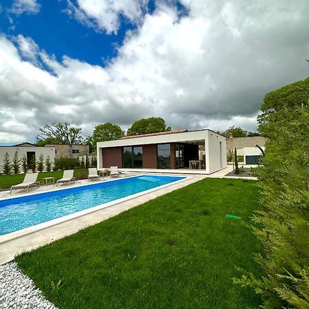 Villa Moderna San Lorenzo Orbanici Bagian luar foto