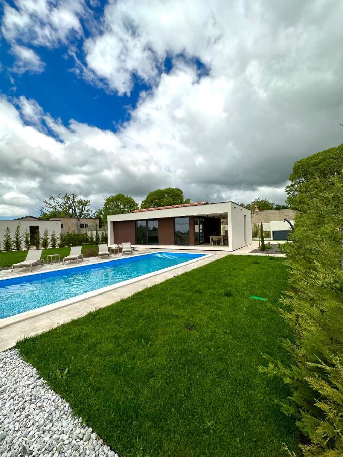 Villa Moderna San Lorenzo Orbanici Bagian luar foto