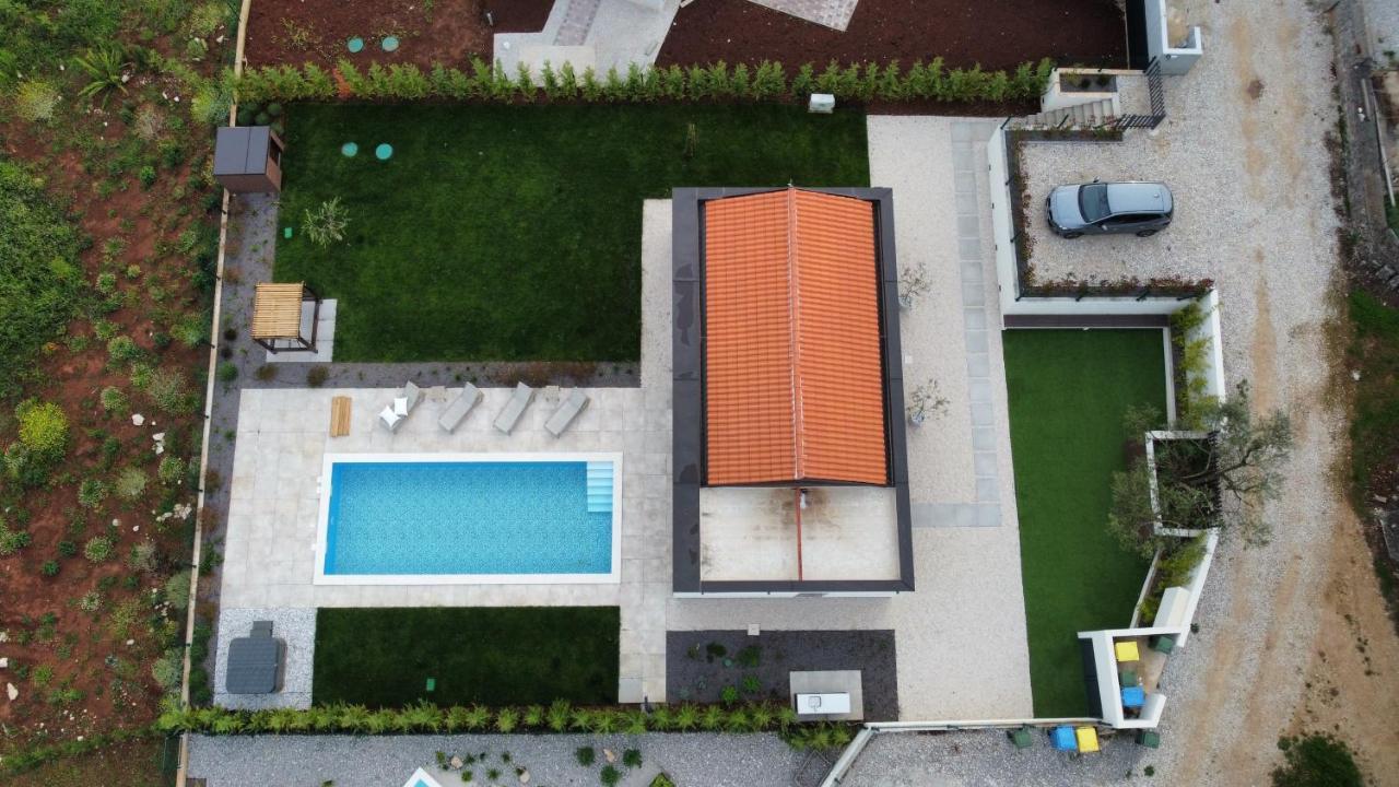 Villa Moderna San Lorenzo Orbanici Bagian luar foto