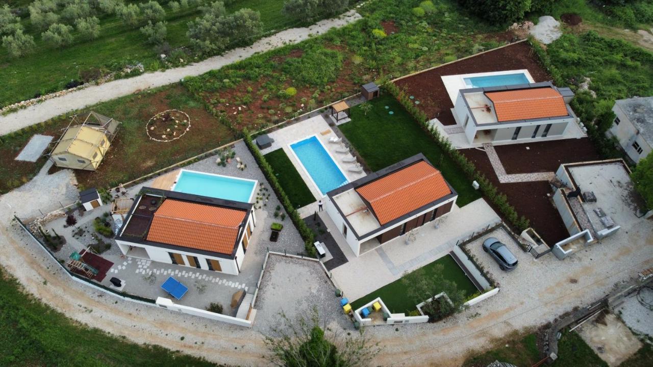 Villa Moderna San Lorenzo Orbanici Bagian luar foto